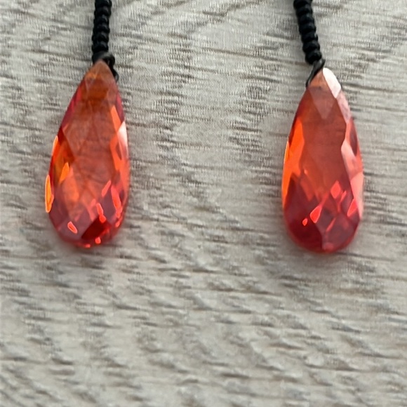 Vintage Crystal Teardrop Earrings - Picture 2 of 4